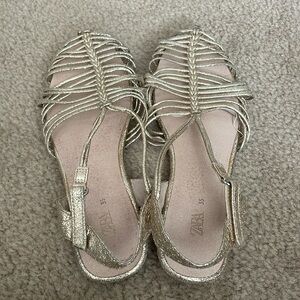 Zara Girls Gold Strappy Ankle Strap Sandals Sz:3